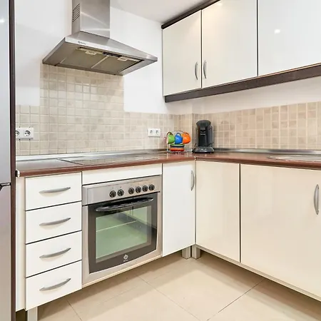 1 Bed With Sea View Apartment