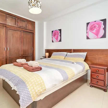 Apartment 1 Bed With Sea View