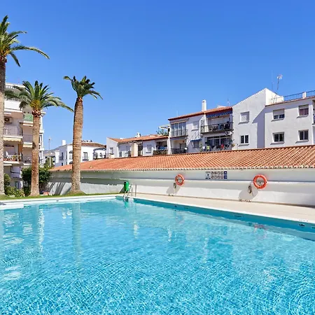 1 Bed With Sea View Apartment *
